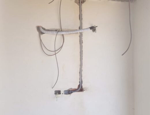 Tec electricista, especialista en refrigeración, energía solar
