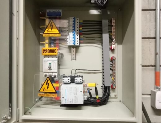 Electricista residencial, comercial e industrial — paneles solares