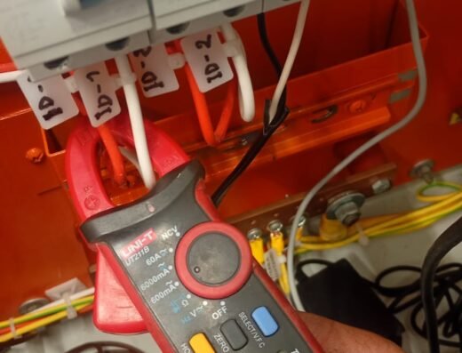 Electricista especializado